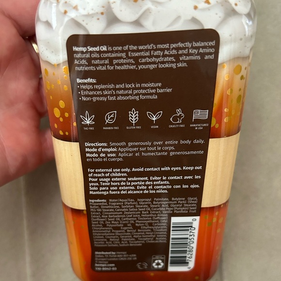 Pumpkin spice & vanilla chai Hempz lotion - Picture 3 of 4